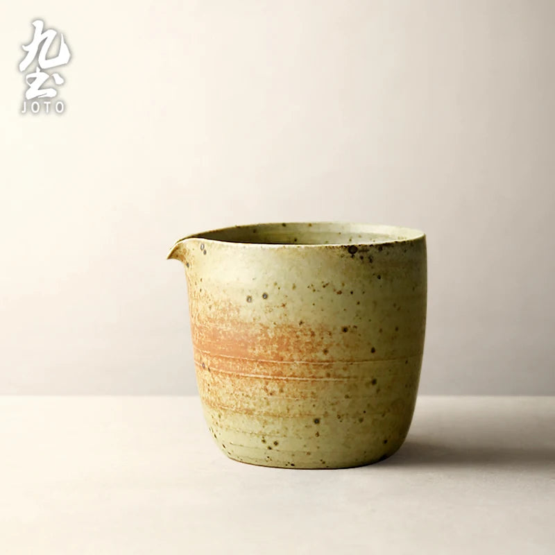 Pichet Céramique Rustique Japonais Surface Lisse, Fabrication Artisanale – Jaku 180-190ml | Studio Nichijo Paris