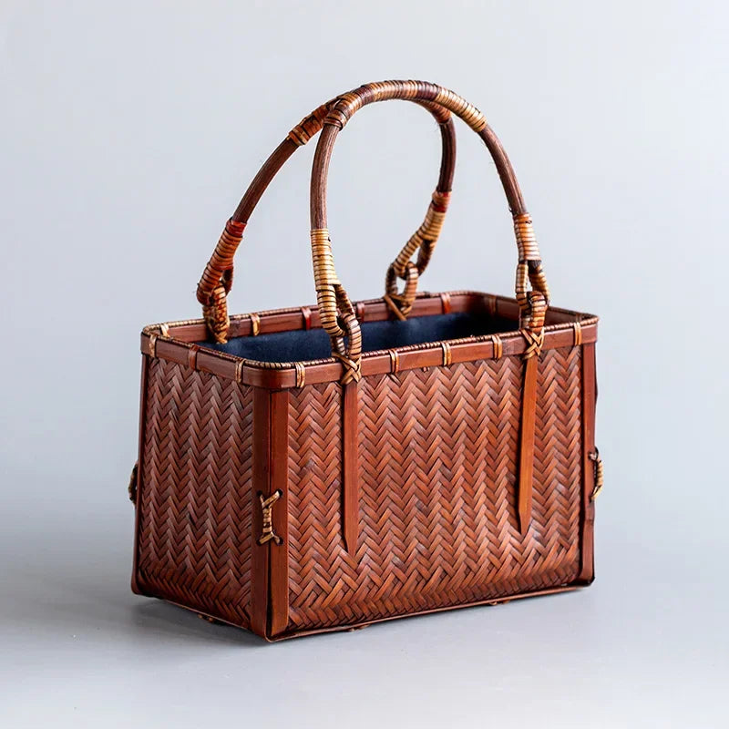 Panier en Bambou Tressé pour Théière — Housse de Transport Faite à la Main – Hana | Studio Nichijo Paris