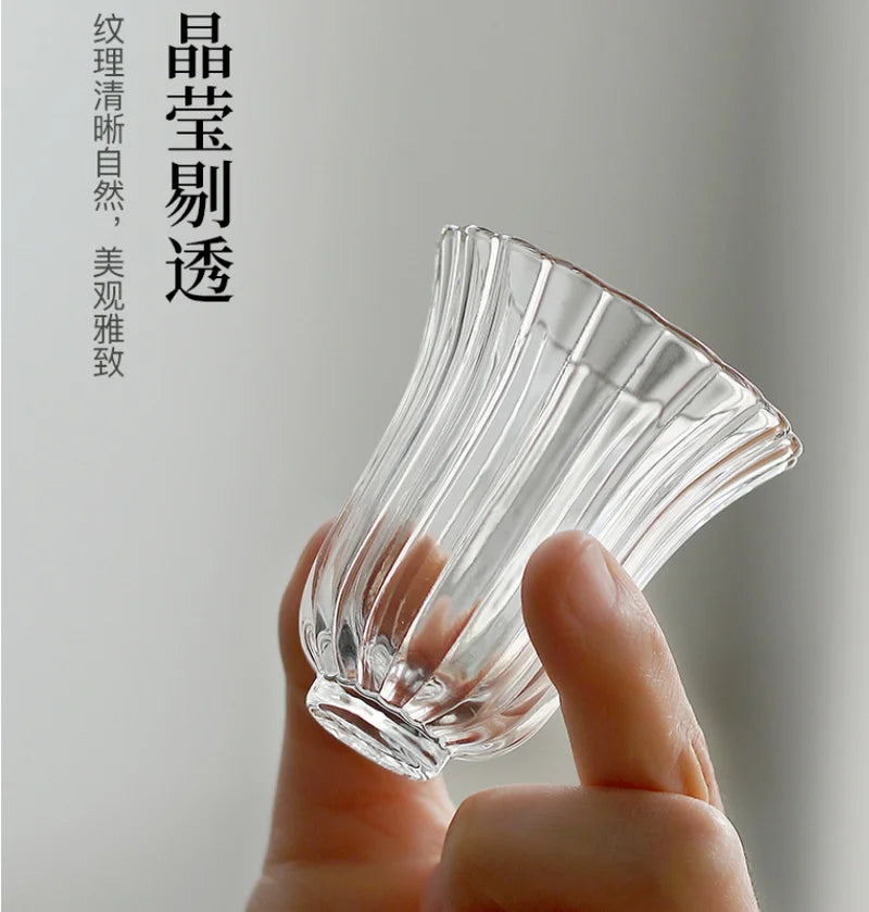Tasse Thé Cristal Résistant Chaleur Motif Chrysanthème Japonais 50ml, Fabrication Artisanale – | Studio Nichijo Paris