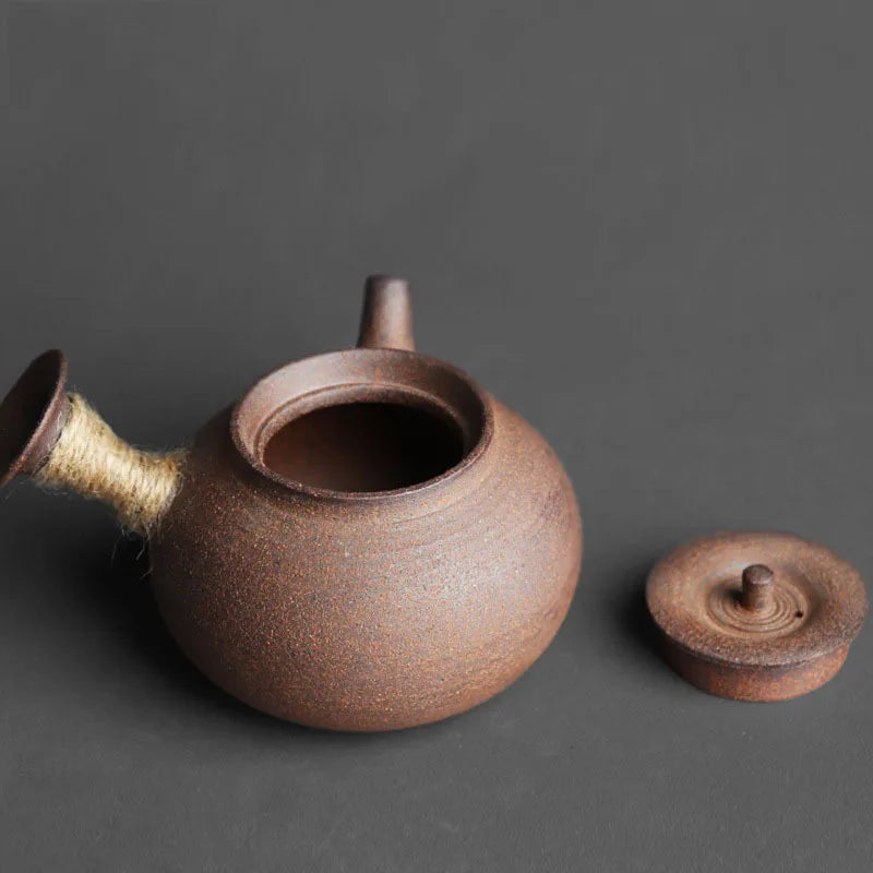 Théière Argile Poignée Latérale – Fabrication Artisanale – | Studio Nichijo Paris
