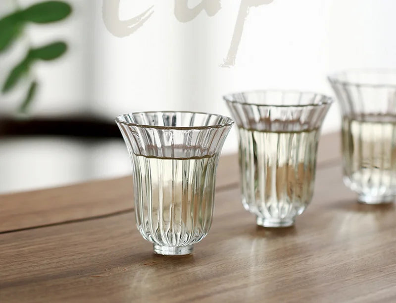 Tasse Thé Cristal Résistant Chaleur Motif Chrysanthème Japonais 50ml, Fabrication Artisanale – | Studio Nichijo Paris