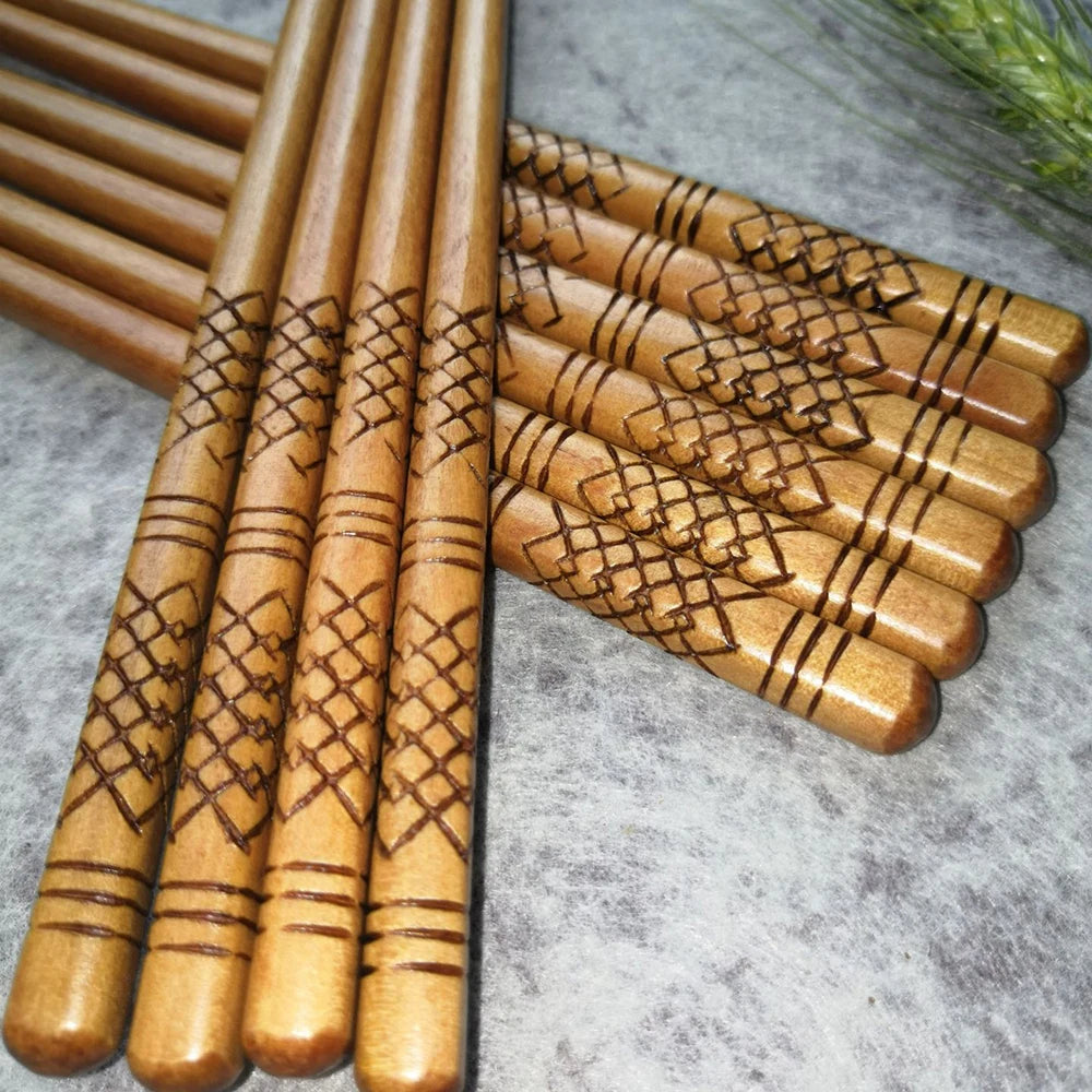 Baguettes Bois Naturel Hashi Coffret Cadeau Lot 5 Paires — Fabrication Artisanale – | Studio Nichijo Paris