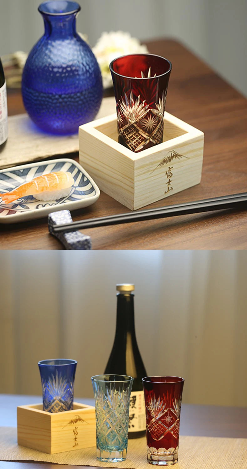 Verre à Saké Edo Kiriko et Son Daï en Bois — Cristal Découpé à la Main – Sans Plomb – | Studio Nichijo Paris