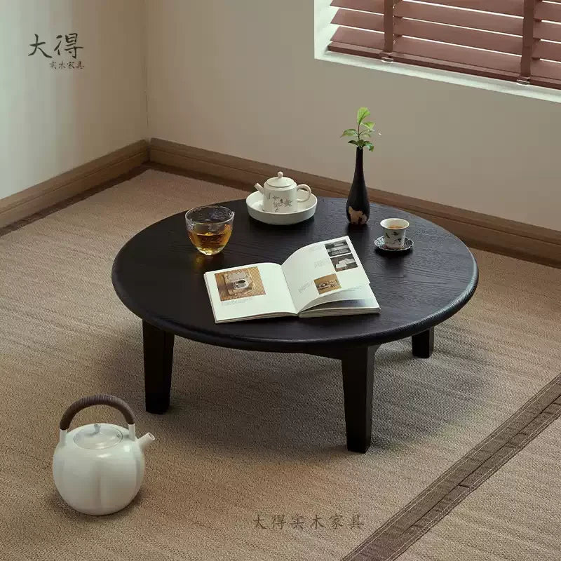 Table Thé Bois Massif Fait Main Ronde Wabi-Sabi Zen Baie Vitrée — Fabrication Artisanale – | Studio Nichijo Paris