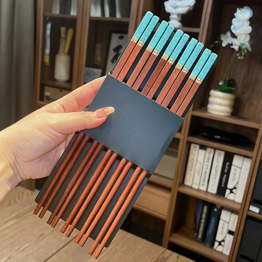 Baguettes Bois Santal Rouge Réutilisables Multicolores Lot 5 Paires — Fabrication Artisanale – Blue | Studio Nichijo Paris