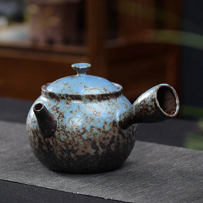 Théière en Grès à Poignée Latérale — Fabrication Artisanale, Cérémonie du Thé – Utsutsu | Studio Nichijo Paris