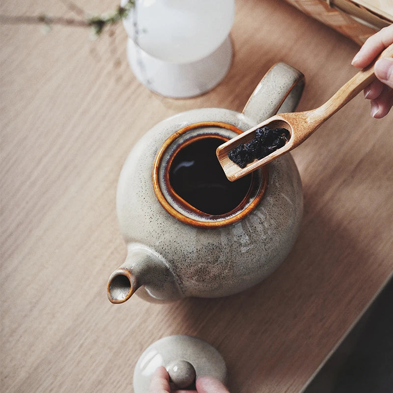Théière en Céramique au Style Rétro – Fabrication Artisanale – | Studio Nichijo Paris
