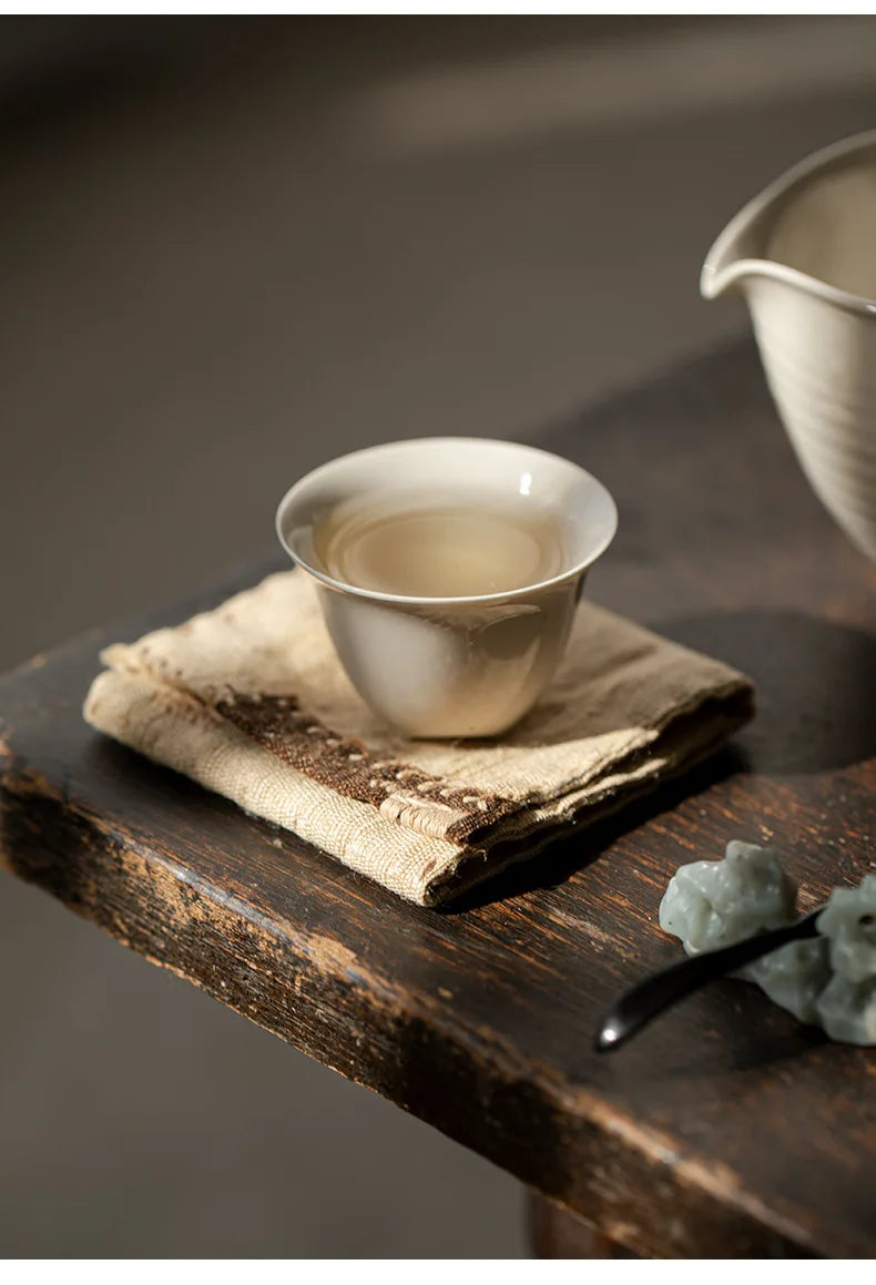 Tasse à Thé Tripode Céramique – Fabrication Artisanale – | Studio Nichijo Paris