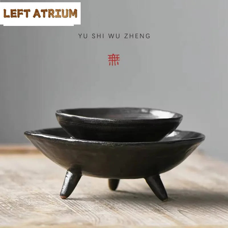 Assiette Trépied Céramique Japonaise — Fabrication Artisanale – | Studio Nichijo Paris