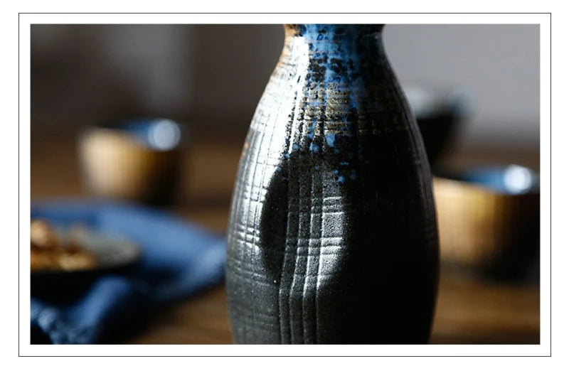 Tōji – Service à Saké en Céramique Artisanale – Carafe & 4 Tasses – Fabrication Artisanale – | Studio Nichijo Paris