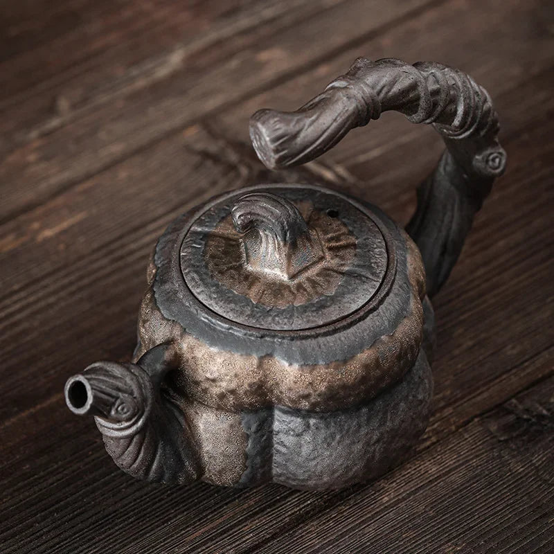 Théière Poterie Dorée Poignée Bouclée Kung Fu 250ml, Fabrication Artisanale – | Studio Nichijo Paris