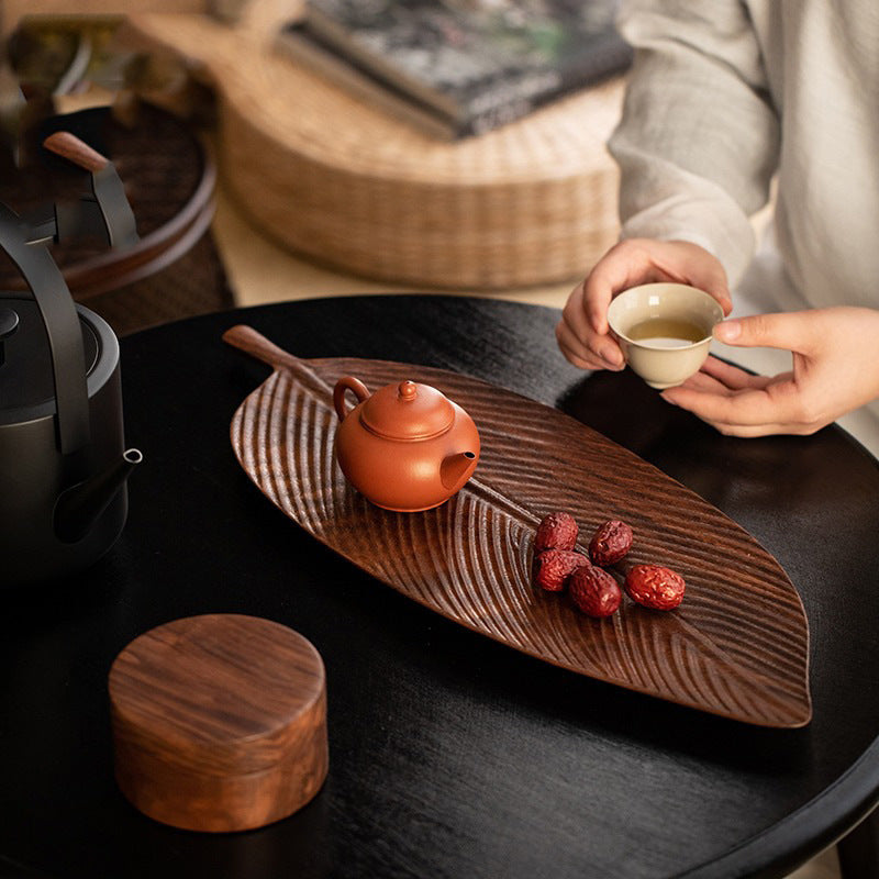 Plateau Feuille en Bois – Fruits, Collations & Desserts – Fabrication Artisanale – | Studio Nichijo Paris