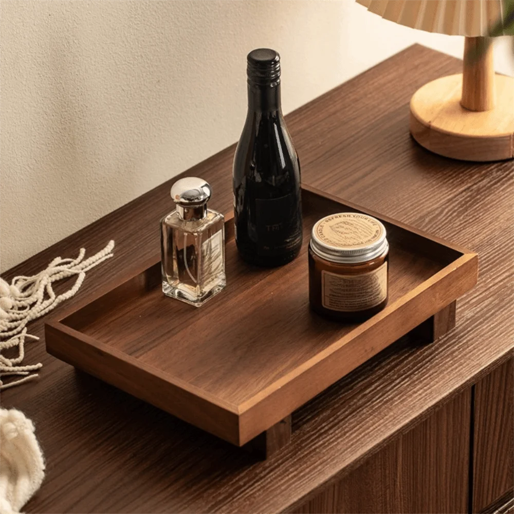 Plateau en Bois sur Pieds – Fabrication Artisanale – | Studio Nichijo Paris