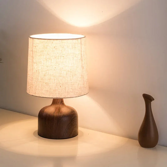 Lampe de Chevet en Fer et Tissu – Style Rétro Wabi-Sabi – | Studio Nichijo Paris