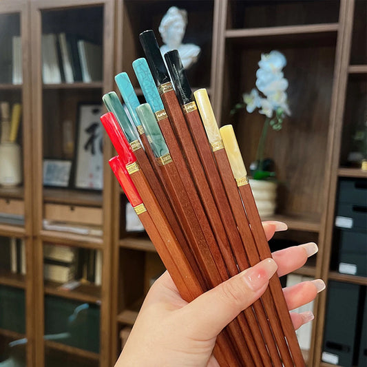 Baguettes en bois de santal rouge réutilisables, 5 paires, faites à la main, en bois naturel japonais, pour sushi et aliments, multicolores – | Studio Nichijo Paris
