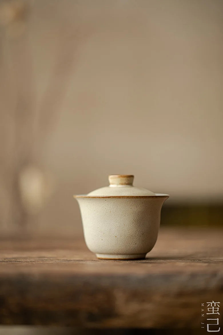 Filles recouvert fait à la main en poterie grossière, petit Gaiwan, théière élégante, verres à thé, cadeau de collection, boutique japonaise, 120ml – | Studio Nichijo Paris
