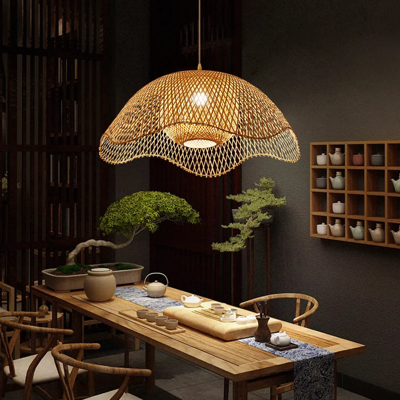 Lustre suspendu en bambou et bois, style chinois, japonais, asiatique, pour cuisine, hôtel, restaurant, salle à manger, salon, fabrication artisanale, nouveauté 2022 – | Studio Nichijo Paris