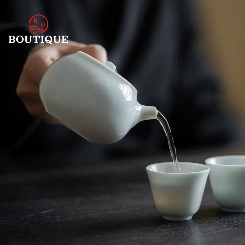 Théière en Céramique Céladon — Faite à la Main – Filtre Intégré – 150 ml – | Studio Nichijo Paris