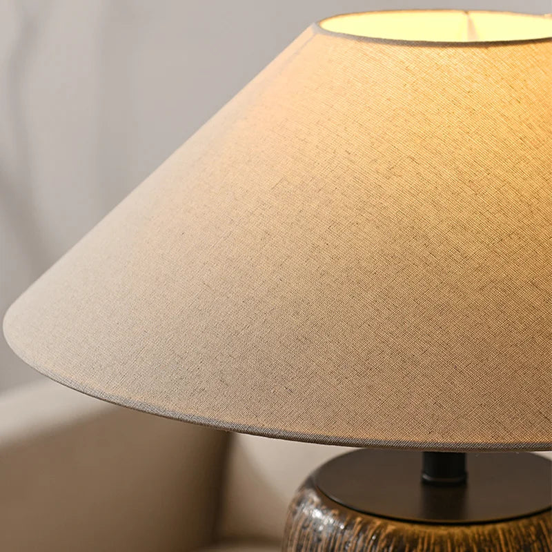 Lampadaire Wabi-Sabi – Grain de Bois Patiné Vintage pour Salon – | Studio Nichijo Paris