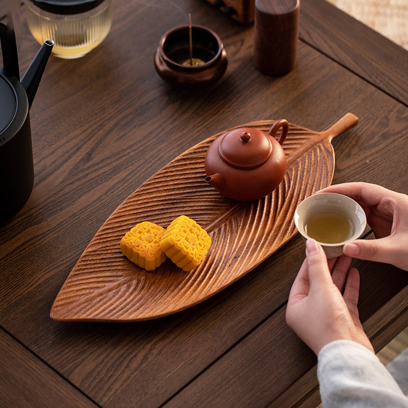 Plateau Feuille en Bois – Fruits, Collations & Desserts – Fabrication Artisanale – | Studio Nichijo Paris