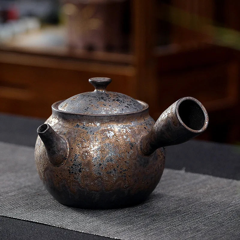 Théière en Grès à Poignée Latérale — Fabrication Artisanale, Cérémonie du Thé – Sabi | Studio Nichijo Paris