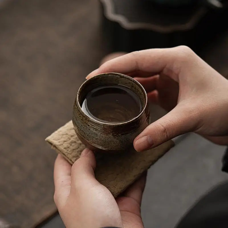 Tasse à Thé 80 ml en Grès Japonais, Fabrication Artisanale — Service Kung Fu – | Studio Nichijo Paris