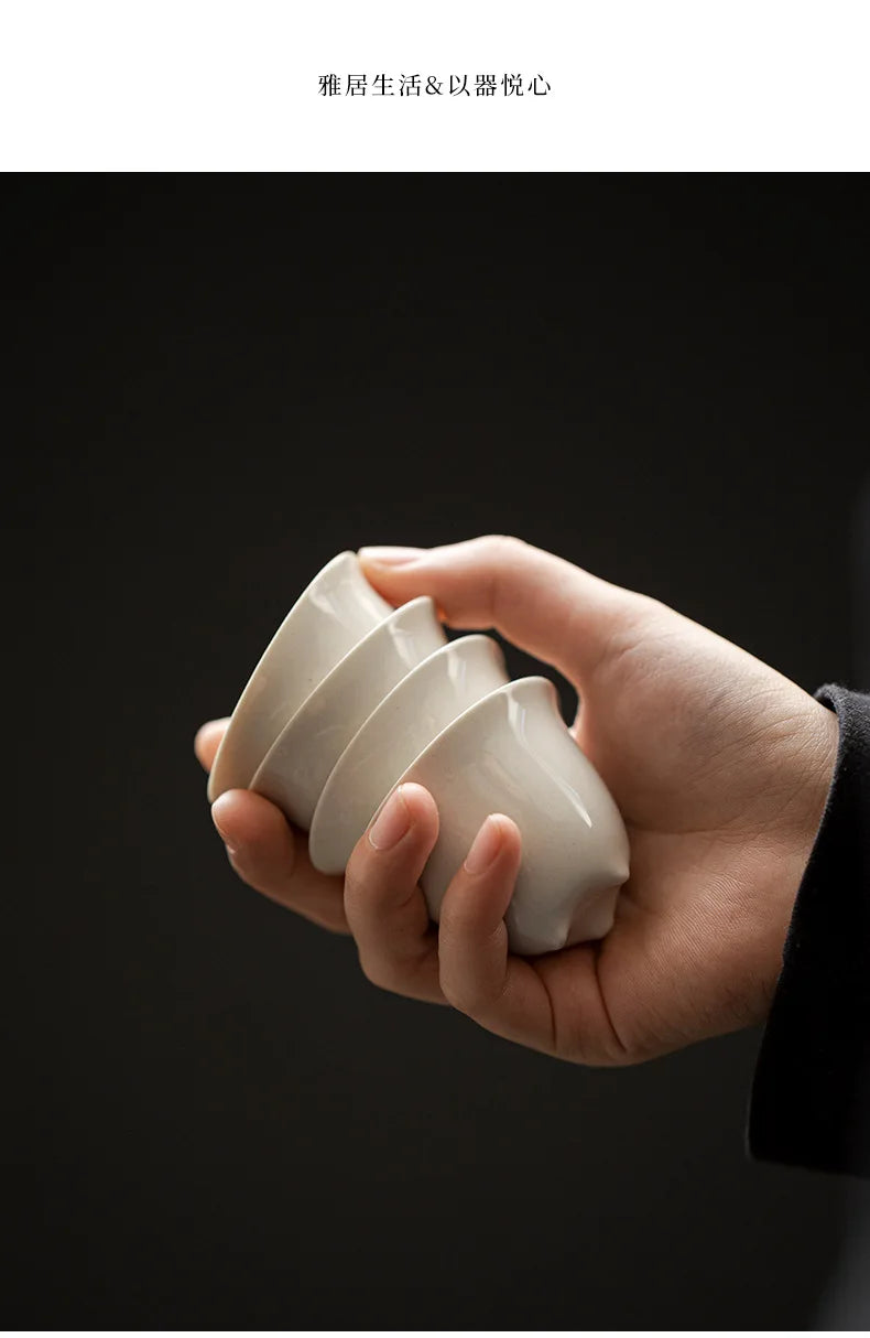 Tasse à Thé Tripode Céramique – Fabrication Artisanale – | Studio Nichijo Paris