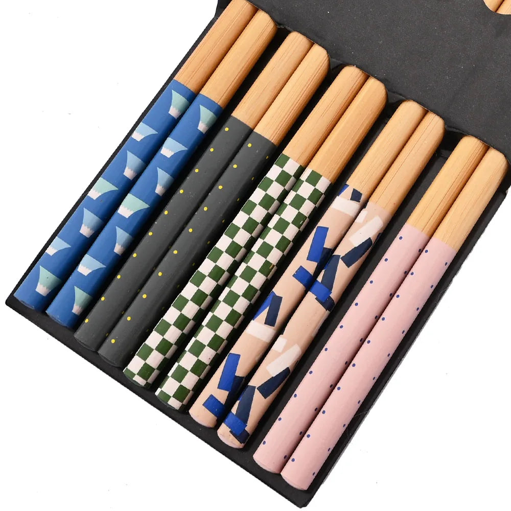Baguettes Bois Bambou Japonaises Multicolores Lot 5 Paires — Fabrication Artisanale – 5 paires Pink Black | Studio Nichijo Paris
