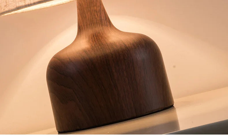 Lampe de Chevet en Fer et Tissu – Style Rétro Wabi-Sabi – | Studio Nichijo Paris