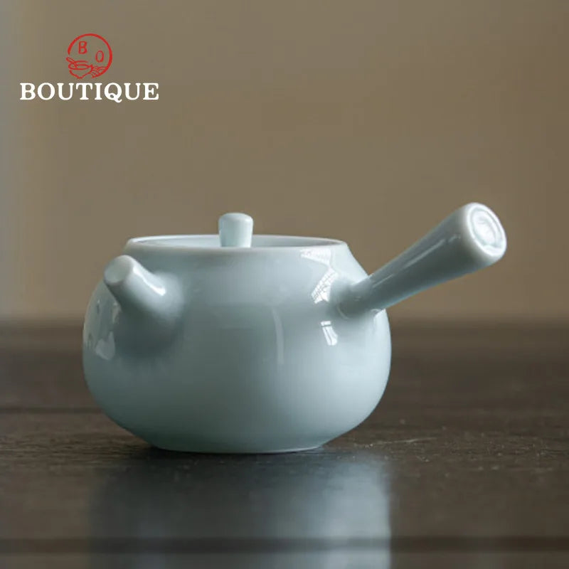 Théière en Céramique Céladon — Faite à la Main – Filtre Intégré – 150 ml – | Studio Nichijo Paris