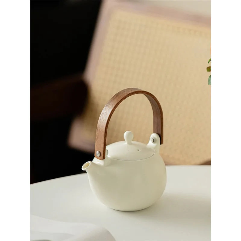 Théière Porcelaine Blanche Japonaise Grande Capacité 350ml, Fabrication Artisanale – | Studio Nichijo Paris