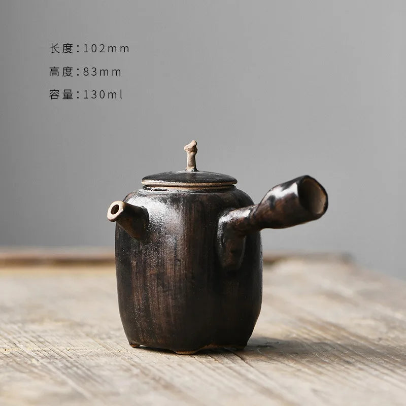 Théière en Poterie Rugueuse, Poignée Latérale, 130ml — Fabrication Artisanale – | Studio Nichijo Paris