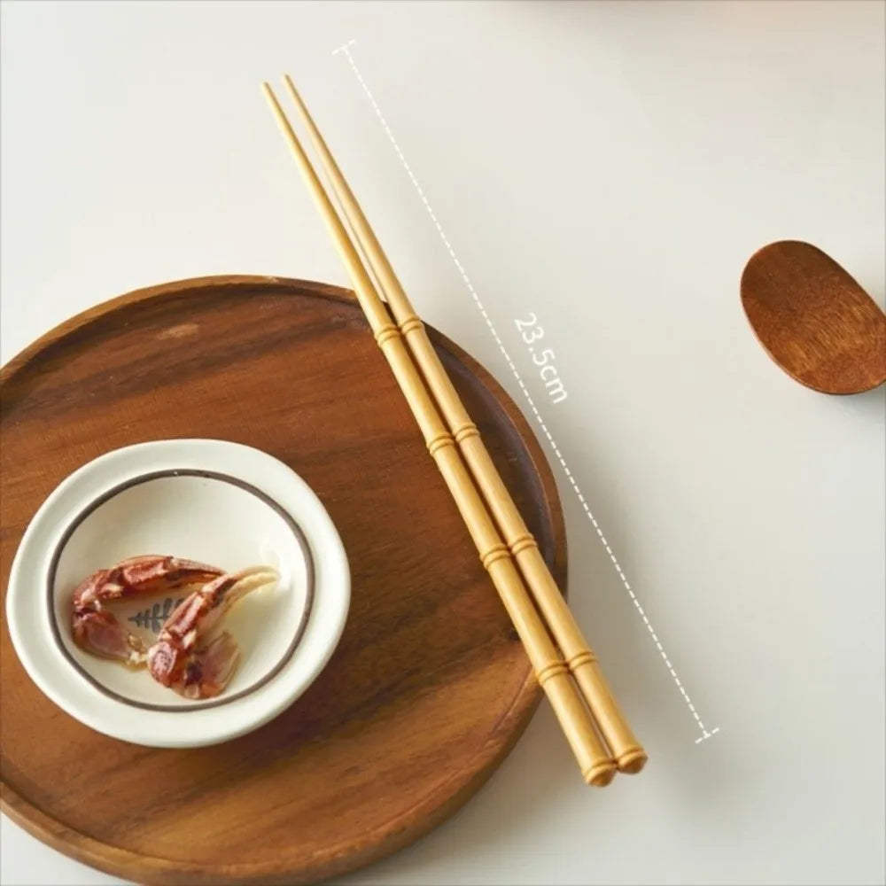 Baguettes Bois Rétro Pointues Fait Main Sushi 23,5cm — Fabrication Artisanale – | Studio Nichijo Paris