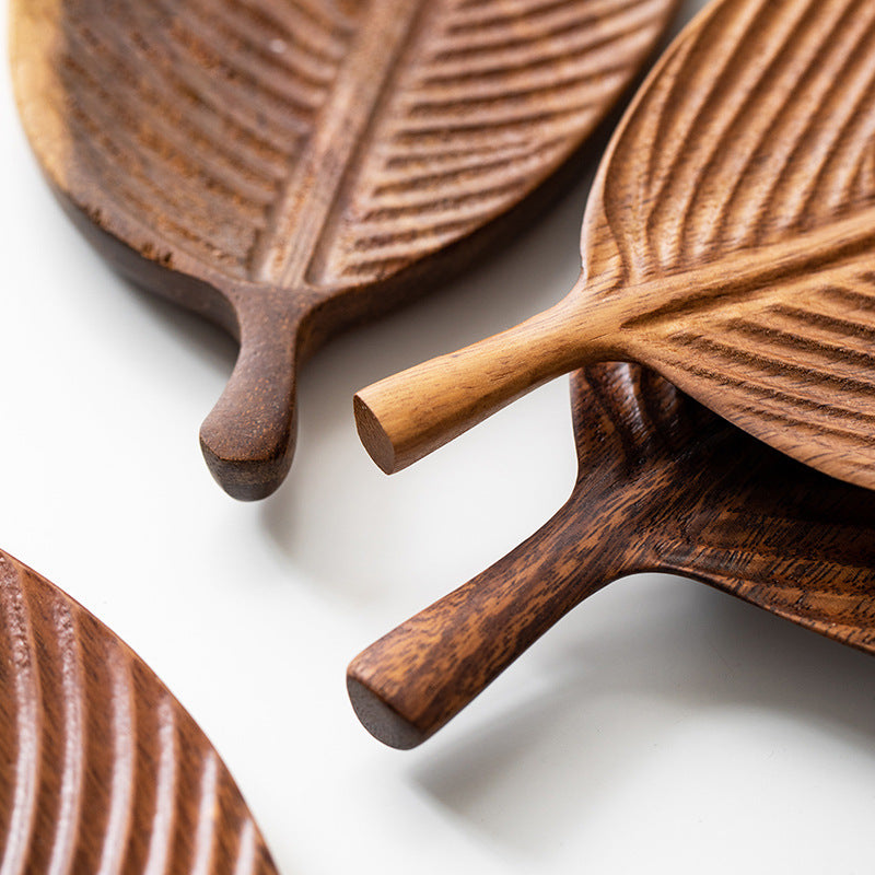 Plateau Feuille en Bois – Fruits, Collations & Desserts – Fabrication Artisanale – | Studio Nichijo Paris