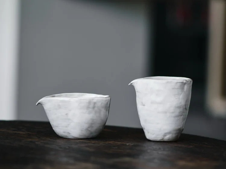 Pichet à Thé en Poterie Grossière, Poudre Yin — Fabrication Artisanale, Service Kung Fu – | Studio Nichijo Paris