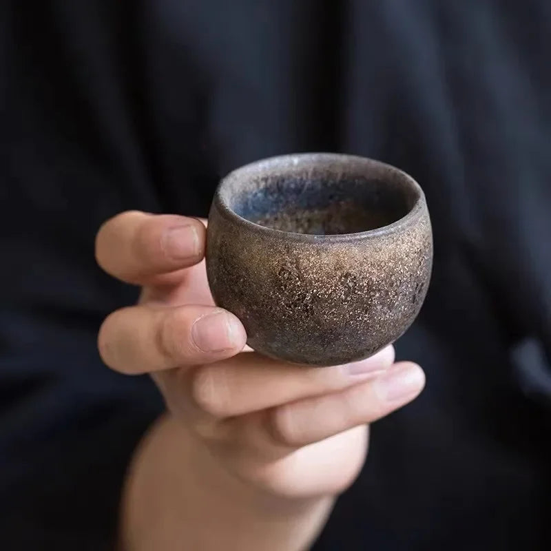 Tasse à Thé en Grès Doré — Fabrication Artisanale, Cérémonie du Thé – | Studio Nichijo Paris