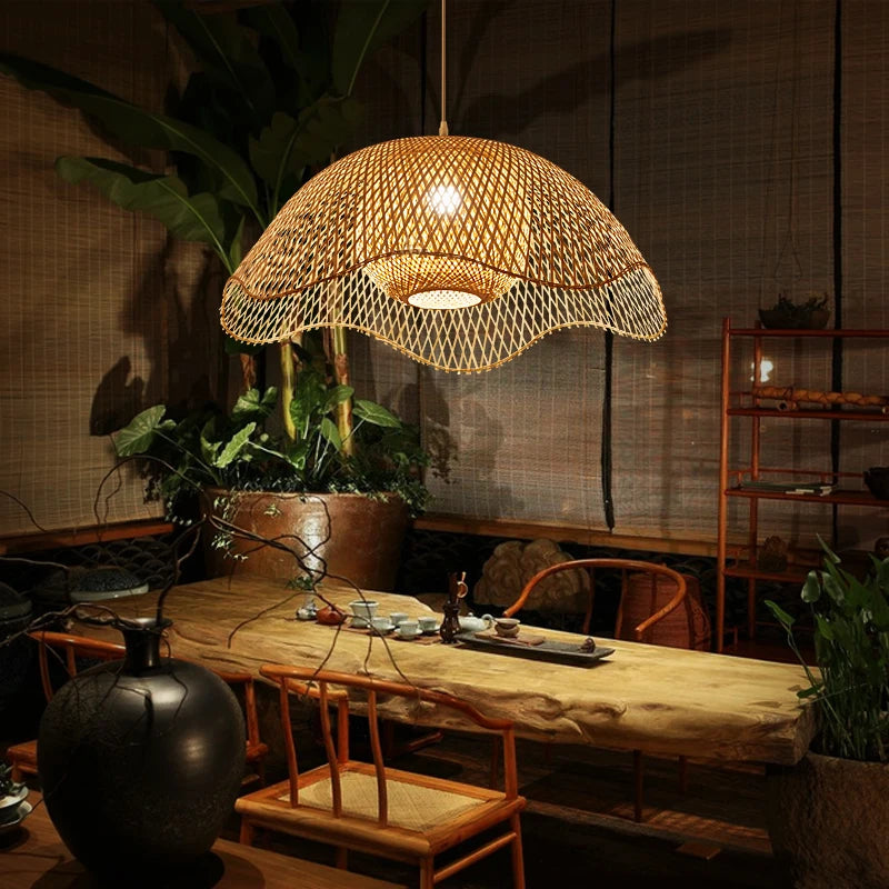 Lustre suspendu en bambou et bois, style chinois, japonais, asiatique, pour cuisine, hôtel, restaurant, salle à manger, salon, fabrication artisanale, nouveauté 2022 – | Studio Nichijo Paris