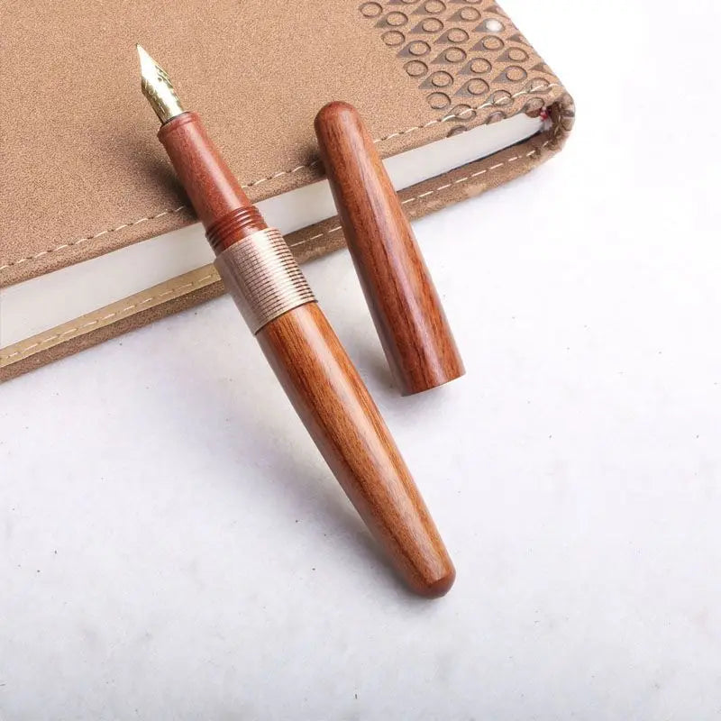 Stylo Plume Bois Massif Rétro Fait Main — Fabrication Artisanale – | Studio Nichijo Paris