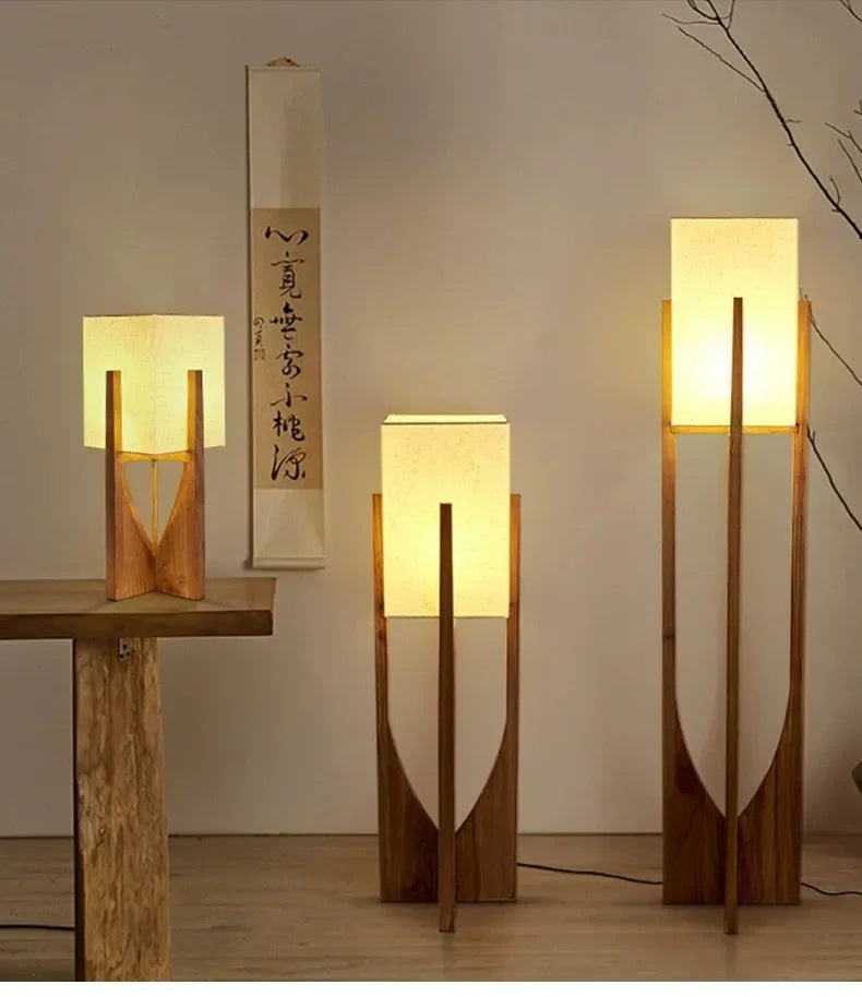Lampadaire Japonais en Bambou et Bois – Lampe sur Pied Style Wabi-Sabi – | Studio Nichijo Paris