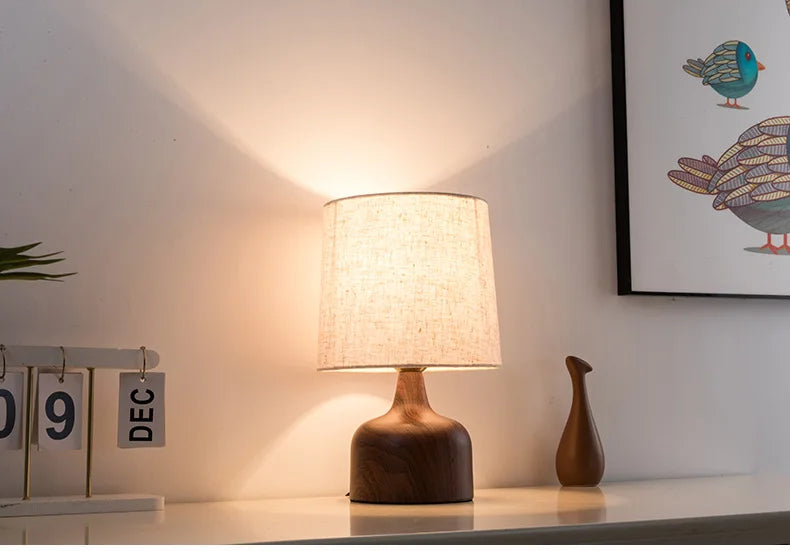 Lampe de Chevet en Fer et Tissu – Style Rétro Wabi-Sabi – | Studio Nichijo Paris