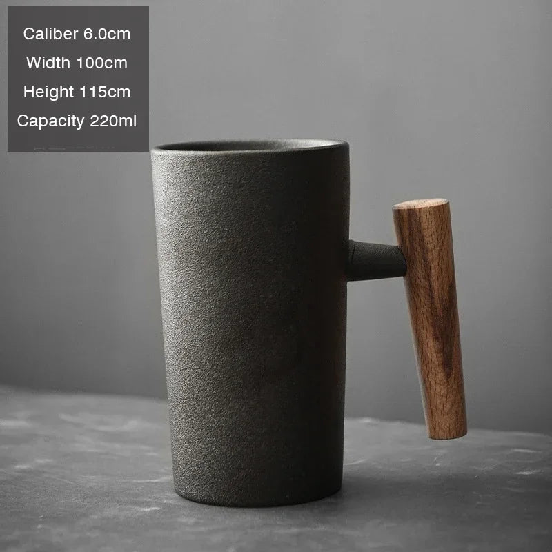 Tasse à café en grès faite à la main – Style japonais vintage, manche en bois – Tsuyu (露) | Studio Nichijo Paris
