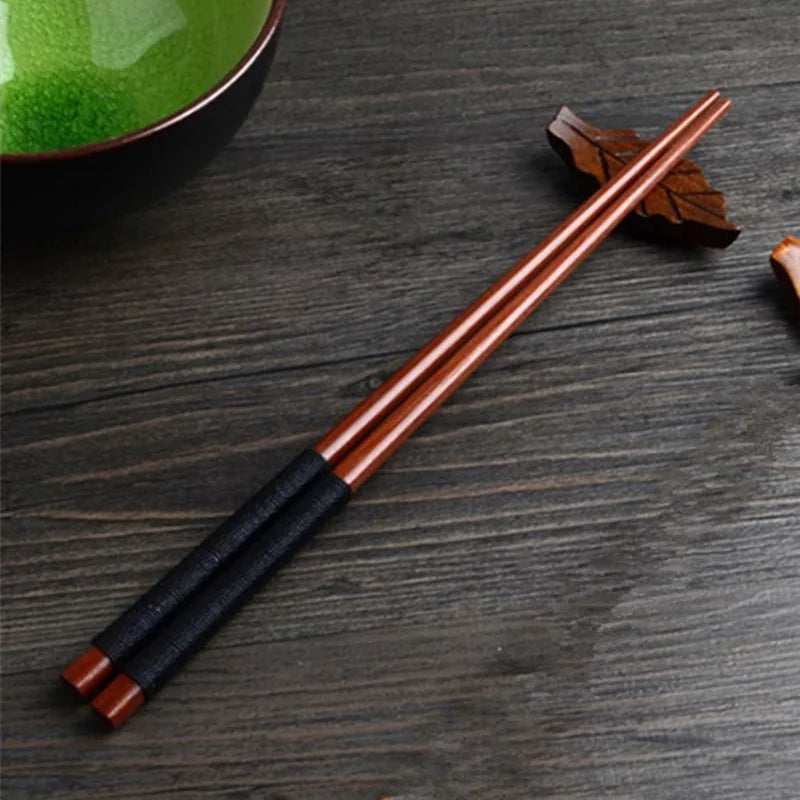 Baguettes Sushi Châtaignier Naturel Laqué Fait Main — Fabrication Artisanale – | Studio Nichijo Paris
