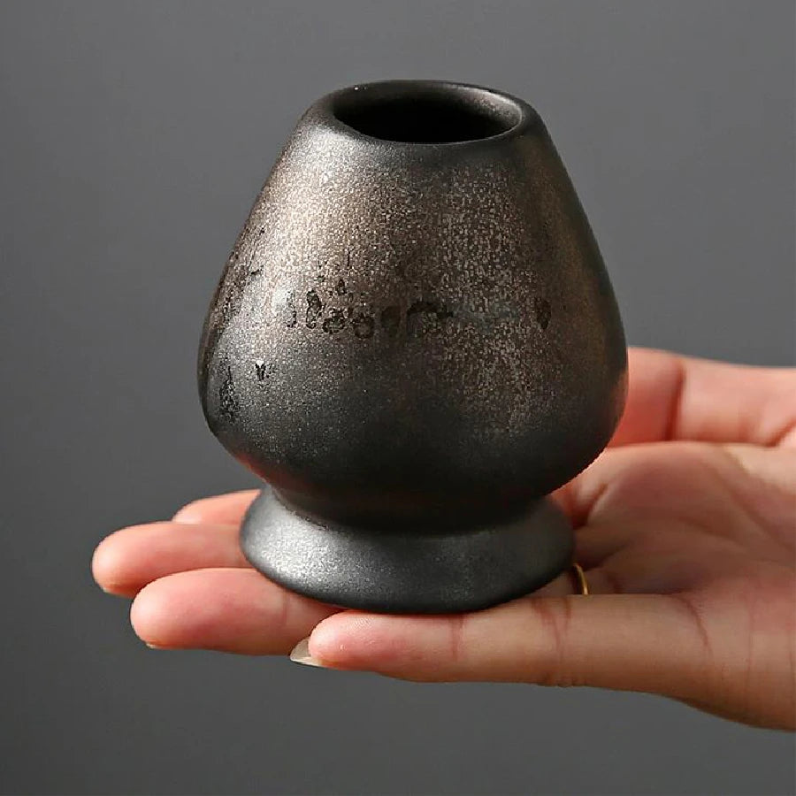 Support Chasen en Poterie — Porte-Fouet à Thé Matcha - Fabrication Artisanale – | Studio Nichijo Paris