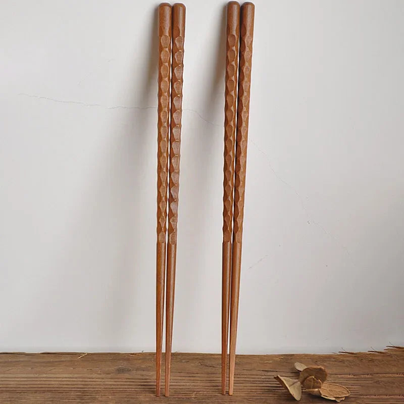 Baguettes Bois Sculptées Main Sushi Nouilles Qualité Alimentaire 23,5cm — Fabrication Artisanale – | Studio Nichijo Paris