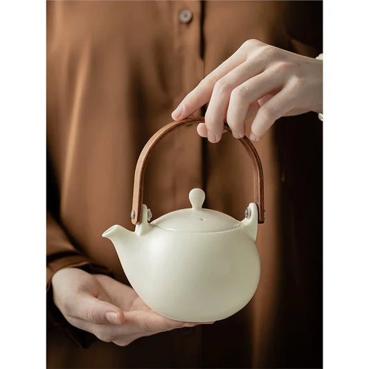 Théière Porcelaine Blanche Japonaise Grande Capacité 350ml, Fabrication Artisanale – | Studio Nichijo Paris