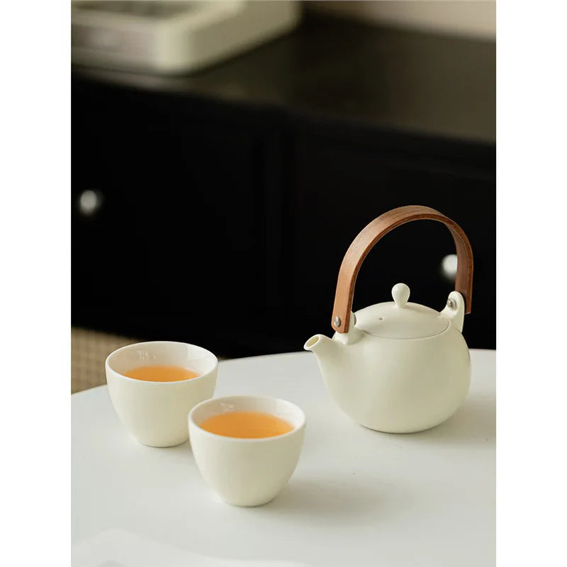 Théière Porcelaine Blanche Japonaise Grande Capacité 350ml, Fabrication Artisanale – | Studio Nichijo Paris