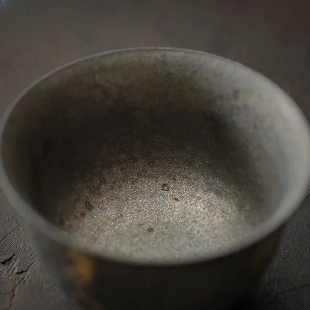 Gaiwan Porcelaine Émaillée Rouille Dorée Cérémonie du Thé, Fabrication Artisanale – | Studio Nichijo Paris