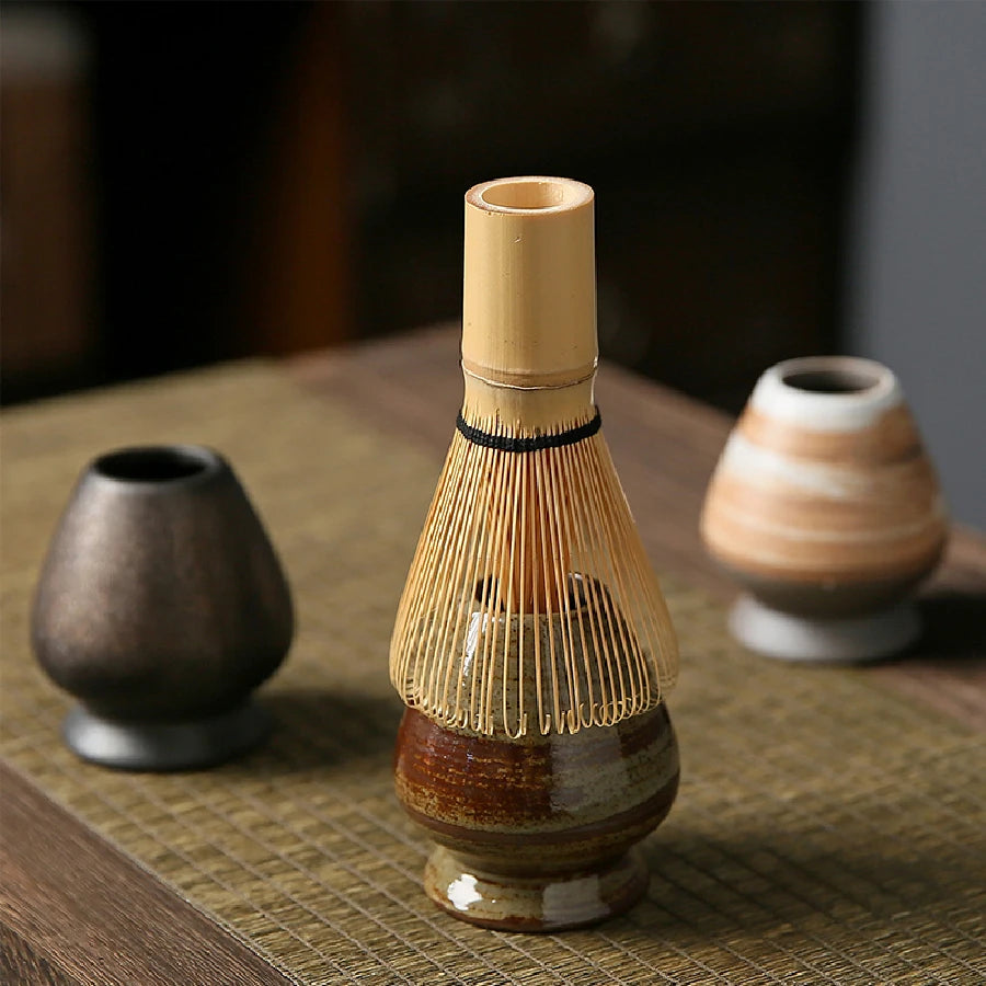 Support Chasen en Poterie — Porte-Fouet à Thé Matcha - Fabrication Artisanale – | Studio Nichijo Paris